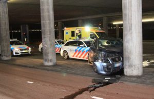 Politieachtervolging eindigt met crash ‘S-Gravelandseweg Schiedam