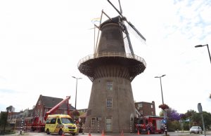 Man valt in molen Kortedijk Vlaardingen
