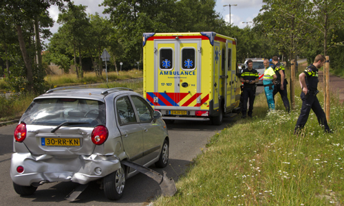 6 juli Kop-staart botsing tussen twee auto’s Burgemeester Heusdenslaan Vlaardingen