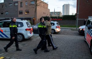 Man getaserd door politie na burenruzie Delflandseweg Schiedam