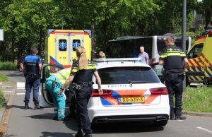 Fietser gewond na aanrijding met RET bus Churchillsingel Vlaardingen