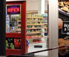 16 november Overval op Poolse supermarkt Van Hogendorplaan Vlaardingen 16 november Overval op Poolse supermarkt Van Hogendorplaan Vlaardingen