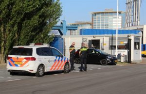 Loods vol rook bij Huisman Admiraal Trompstraat Schiedam