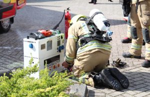 Kortsluiting in omvormer in bedrijfsbus Sydneystraat Rotterdam