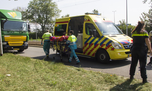 13 augustus Twee gewonden bij kop-staart aanrijding Schiedam