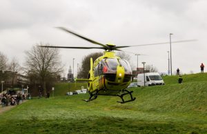 Piloot traumahelikopter landt op zelfde plek Curaçaolaan Vlaardingen