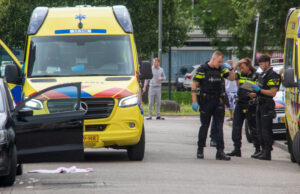 Man zwaargewond na schietincident op straat Loeffstraat Schiedam