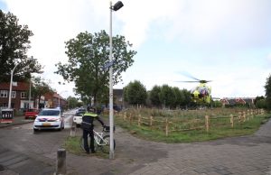 Traumahelikopter in hartje Den Hoorn voor medisch incident in bakkerij Dijkshoornseweg Den Hoorn