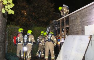 Schuur zwaar beschadigd na brand Bernhard IJzerdraatstraat Vlaardingen