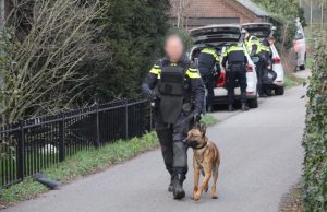 Grote politie inzet rondom woning Alsemgeestlaan ‘s-Gravenzande