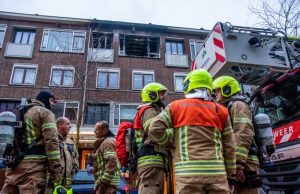 Woning compleet uitgebrand Peppelweg Rotterdam