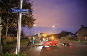 Man gewond na aanrijding met auto Dijkshoornseweg Den Hoorn