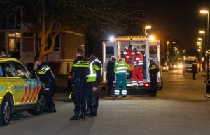 Politie schiet man met kapmes neer Nolenslaan Schiedam