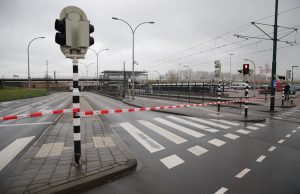 Grote politie afzetting na melding schietpartij Laan van Leidschenveen