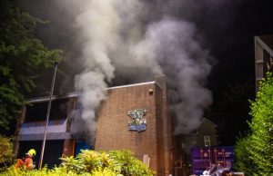 Veel rookontwikkeling bij forse woningbrand Burgemeester Knappertlaan Schiedam