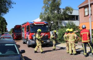 Vergeten pannetje op vuur: brandweer breekt deur open Prins Mauritsstraat Maasdijk