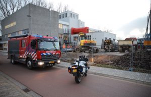 Alert personeel blust brandje in graafmachine Leeghwaterstraat Delft