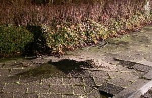 Kortsluiting in voedingskabel; steekvlam uit de grond Juliana van Stolberglaan Vlaardingen