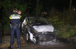 Voertuig brand uit op parkeerterrein Don Boscolaantje Rijswijk