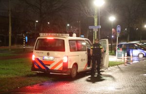 Politie start zoekactie na melding van een vuurwapen Kikkerbeetlaan Den Haag