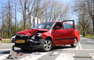Schade na kopstaart aanrijding Lozerlaan Loosduinse Hoofdstraat Den Haag