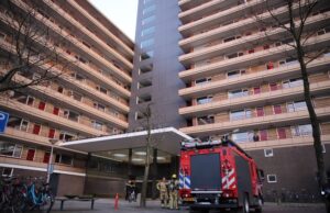 Brandweer rukt opnieuw uit voor rookontwikkeling Arthur van Schendelplein Delft