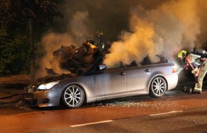 Geparkeerde auto zwaar beschadigd door brand De Savornin Lohmanlaan Den Haag