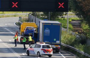 Gevaarlijke situaties op A4 na negeren rode kruizen Schiedam