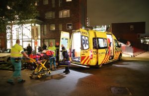 Man en jongetje gewond na val van trap Taj Mahalplaats Delft