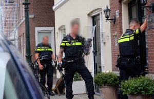Politie doet instap in woning na melding van ruzie Trompstraat Den Haag