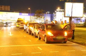 Vrouw lichtgewond bij aanrijding Oostpoortweg Delft