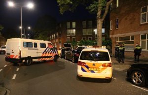 Flinke politie inzet na steekpartij Lamarckstraat Den Haag