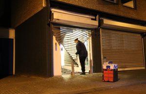 Juwelier getroffen door ramkraak Herenstraat Wateringen