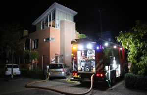 Brandweer grijpt snel in bij brand op balkon Molenaarlaan De Lier