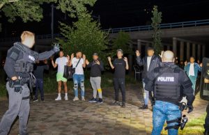 Aanhoudingen na schietpartij in onrustig park Abraham van Stolkweg Rotterdam