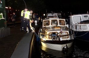 Plezierjacht zinkende Buitenhavenweg Schiedam