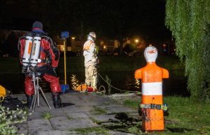 Pop gered door brandweerduikers Schubertplein Schiedam