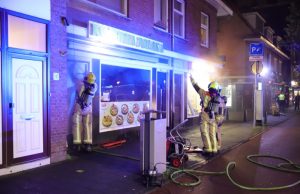 Winkelpand vernield door brand Hildebrandstraat Den Haag