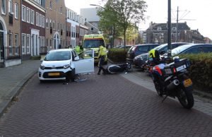 Scooterrijder gewond na aanrijding met auto Overschiessestraat Schiedam