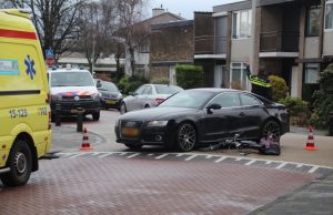 Fietsster gewond bij aanrijding Anjerlaan Naaldwijk