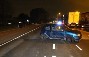 Bestuurder op de vlucht na éénzijdig ongeval Middel Broekweg Honselersdijk