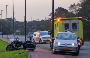 Motorrijder gewond na aanrijding Julianasingel Vlaardingen