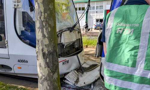 tram vs tram Loosduinsekade hoek Monstersestraat 0003