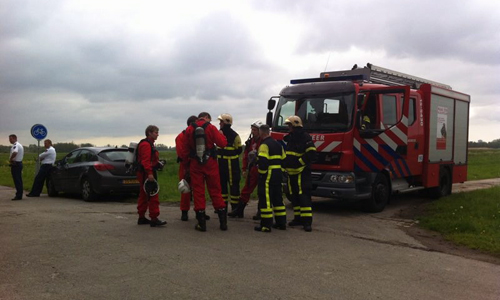 18 mei Vaten gedumpt aan de bovenmolenweg in Pijnacker (FOTO UPDATE)
