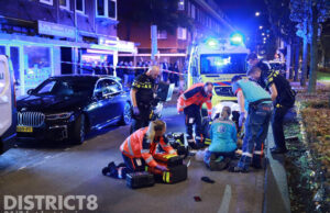 Fietser zwaargewond na aanrijding met auto; auto doorgereden Dierenselaan Den Haag