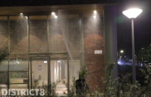 Flinke schade na explosie bij ingang flat Gietenstraat Den Haag