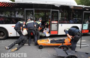 Extinction Rebellion blokkeert voor de 22e dag de A12 in Den Haag