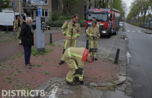 Lekkende leiding stadsverwarming zorgt voor commotie Loosduinsekade Den Haag