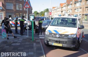 Scooterbestuurster gewond na botsing met auto Statenlaan Den Haag