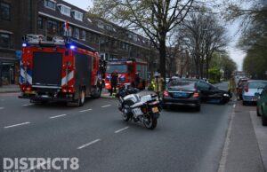 Gewonde na ongeval tussen drie voertuigen Vreeswijkstraat Den Haag